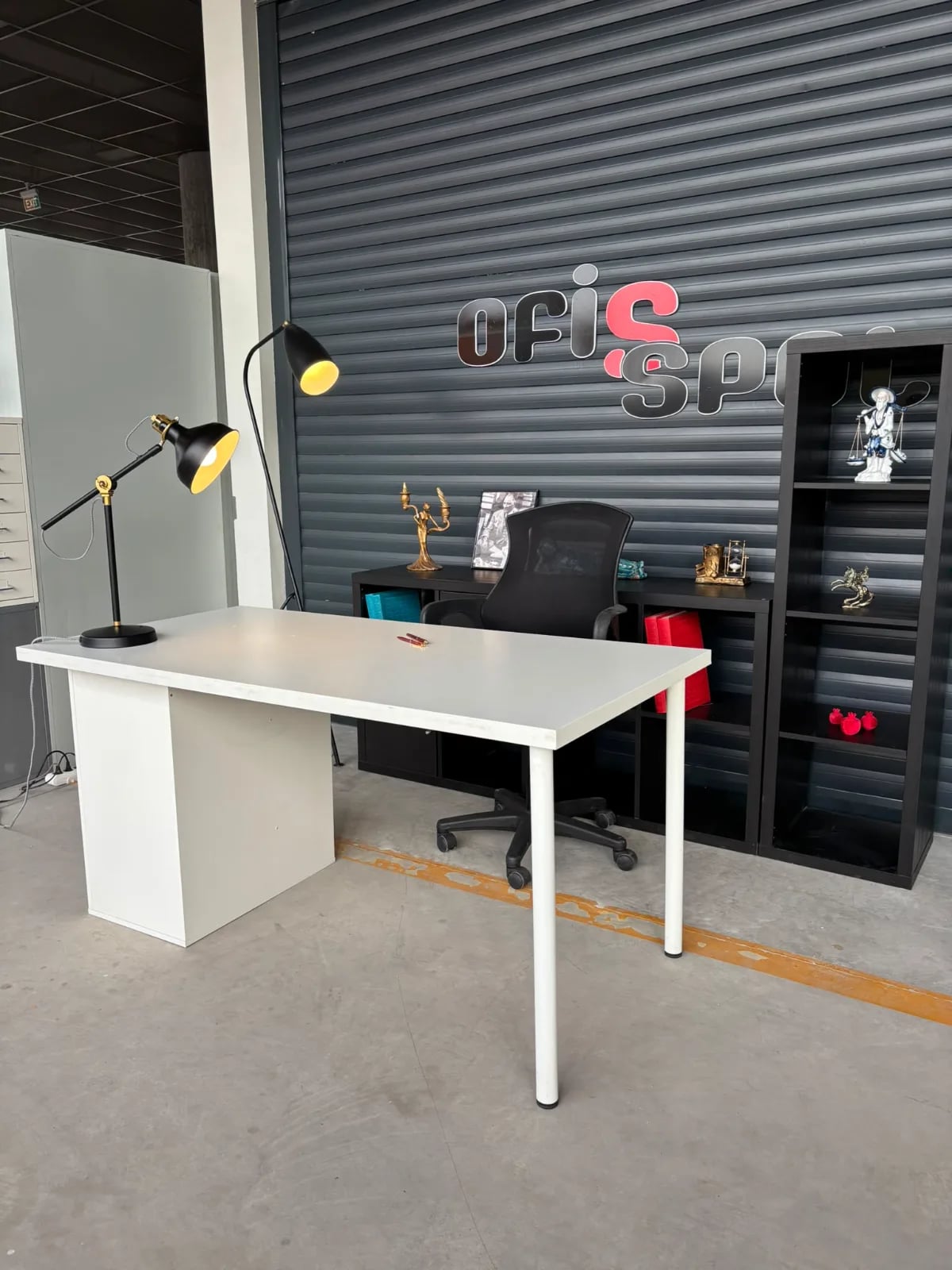 İKEA İKİNCİ EL ÇALIŞMA MASASI  - Ofisspot Fotoğraf 1