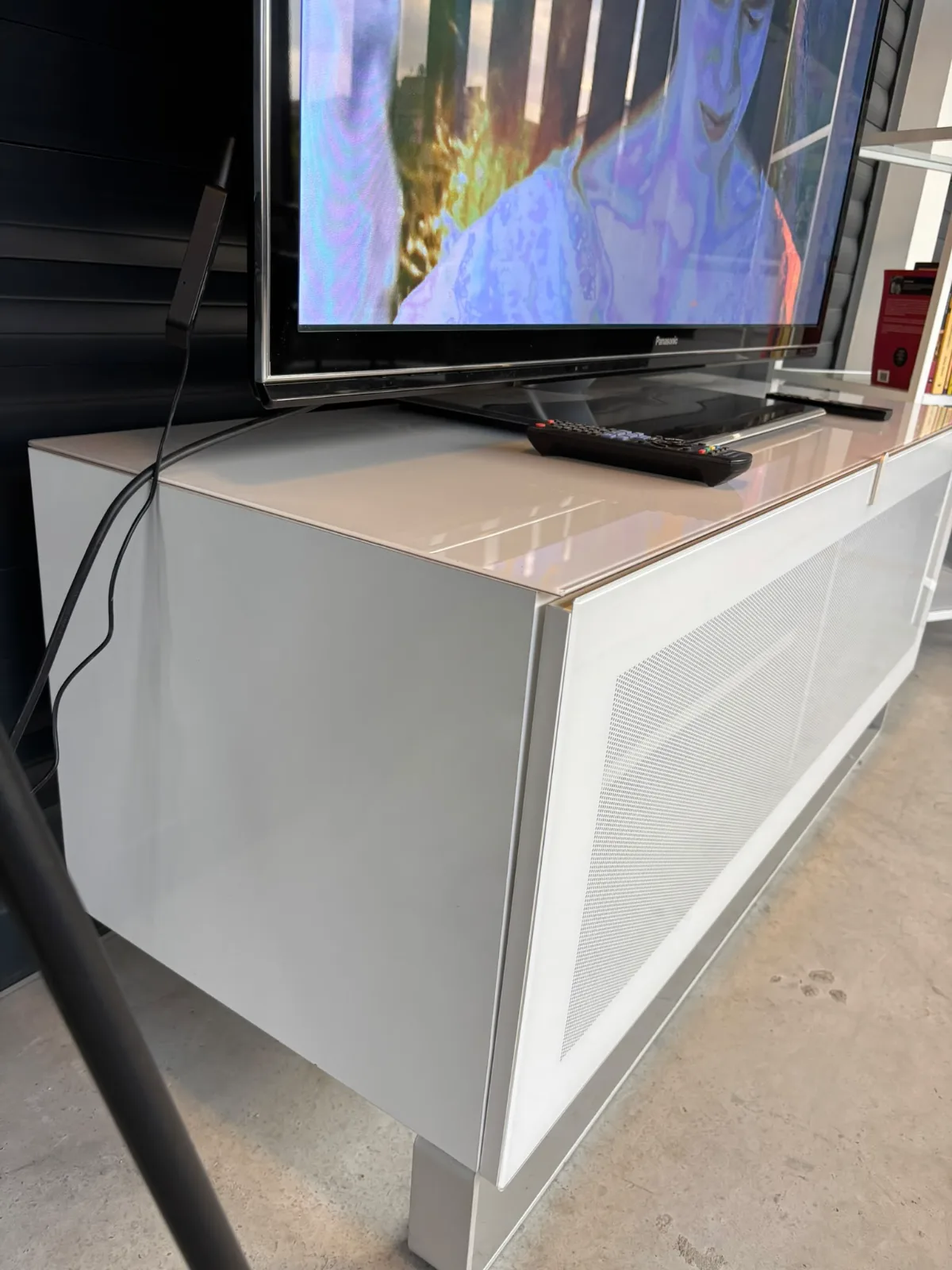 VESTEL TELEVİZYON SEHPASI  - Küçük Görsel 3